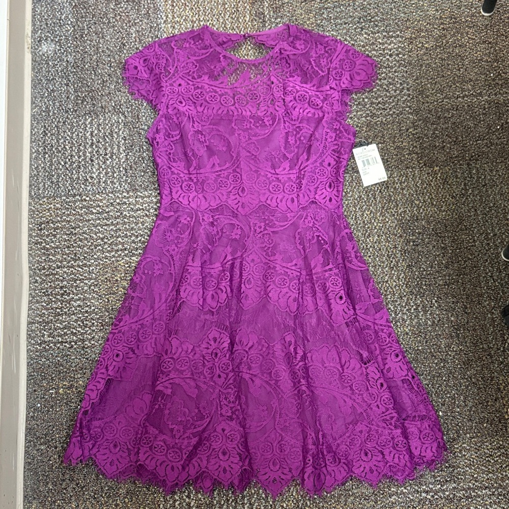 NWT BB Dakota women’s in Vibrant Purple Lace-size 4